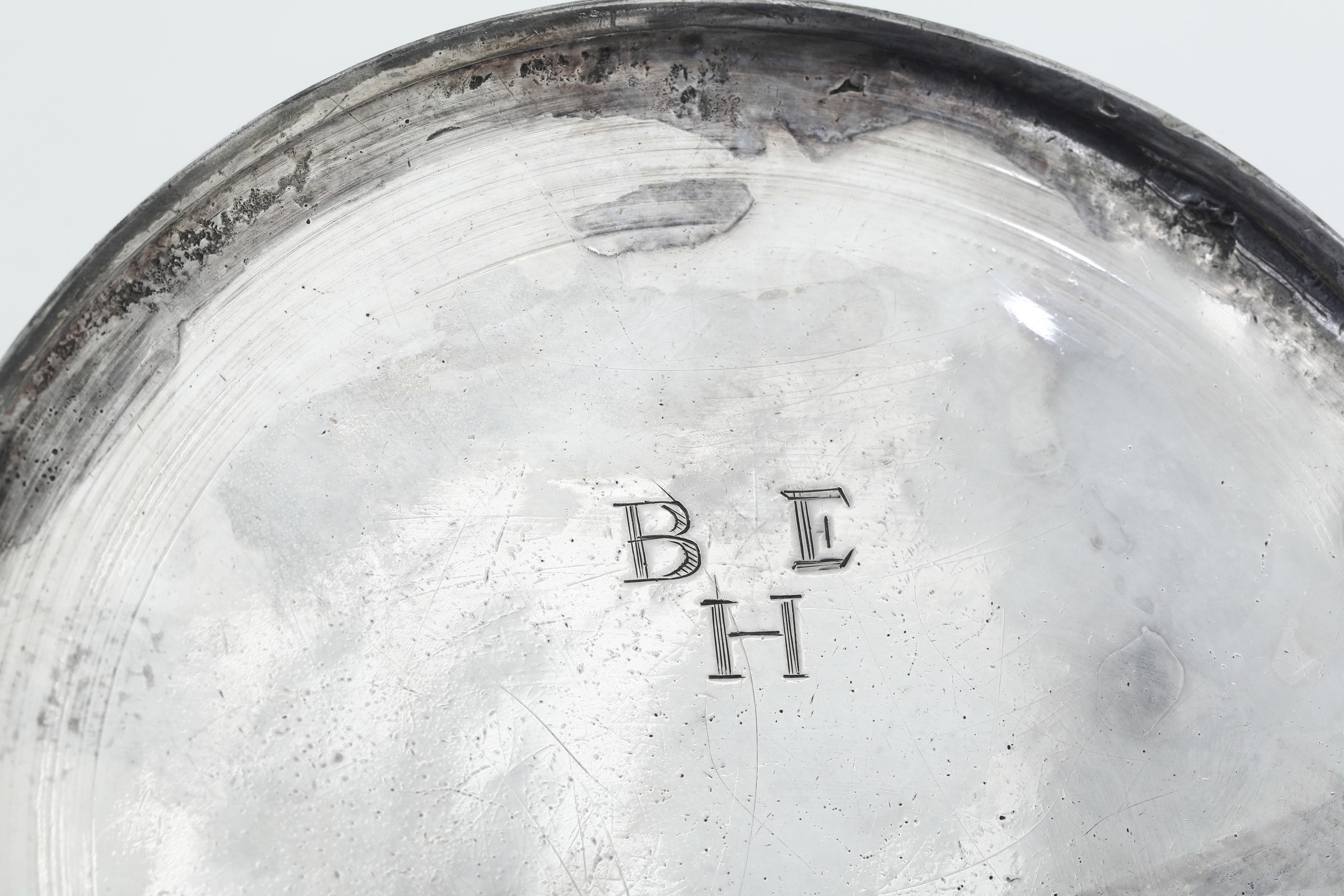 Londra 1696, Marchio Dell'argentiere S H Lettere Incrociate a Monogramma Entro Riserva Circolare ...