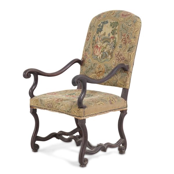 Poltrona in legno intagliato. Francia, XVIII secolo