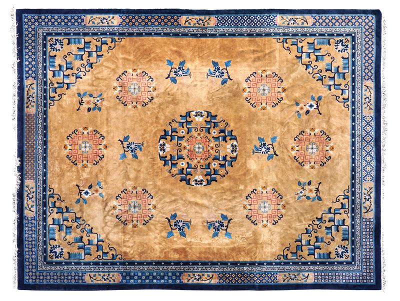 Tappeto. Cina, inizio XX secolo  - Auction Italian Residences - Cambi Casa d'Aste