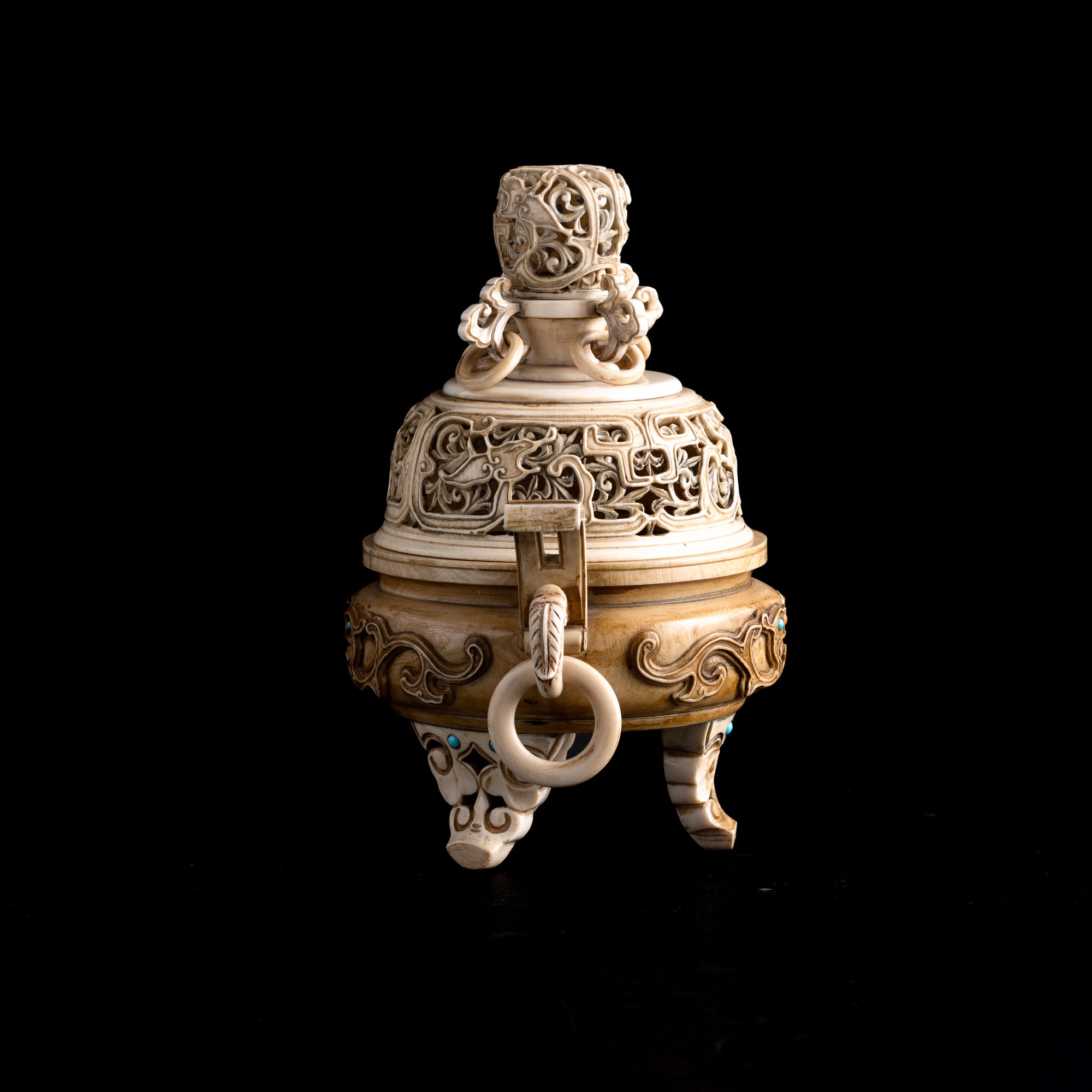 Incensiere in Avorio Traforato con Inserti di Pietre Dure, Cina, XIX Secolo