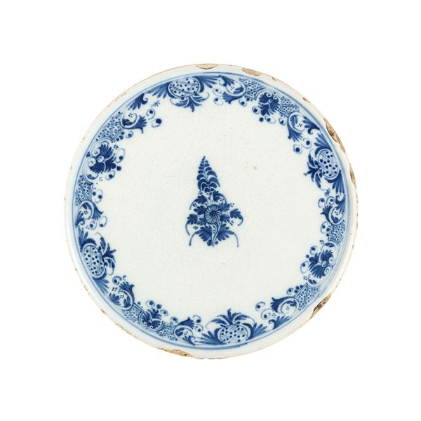 Alzata. Lodi, Manifattura di Antonio Maria Coppellotti, verso il 1750. 