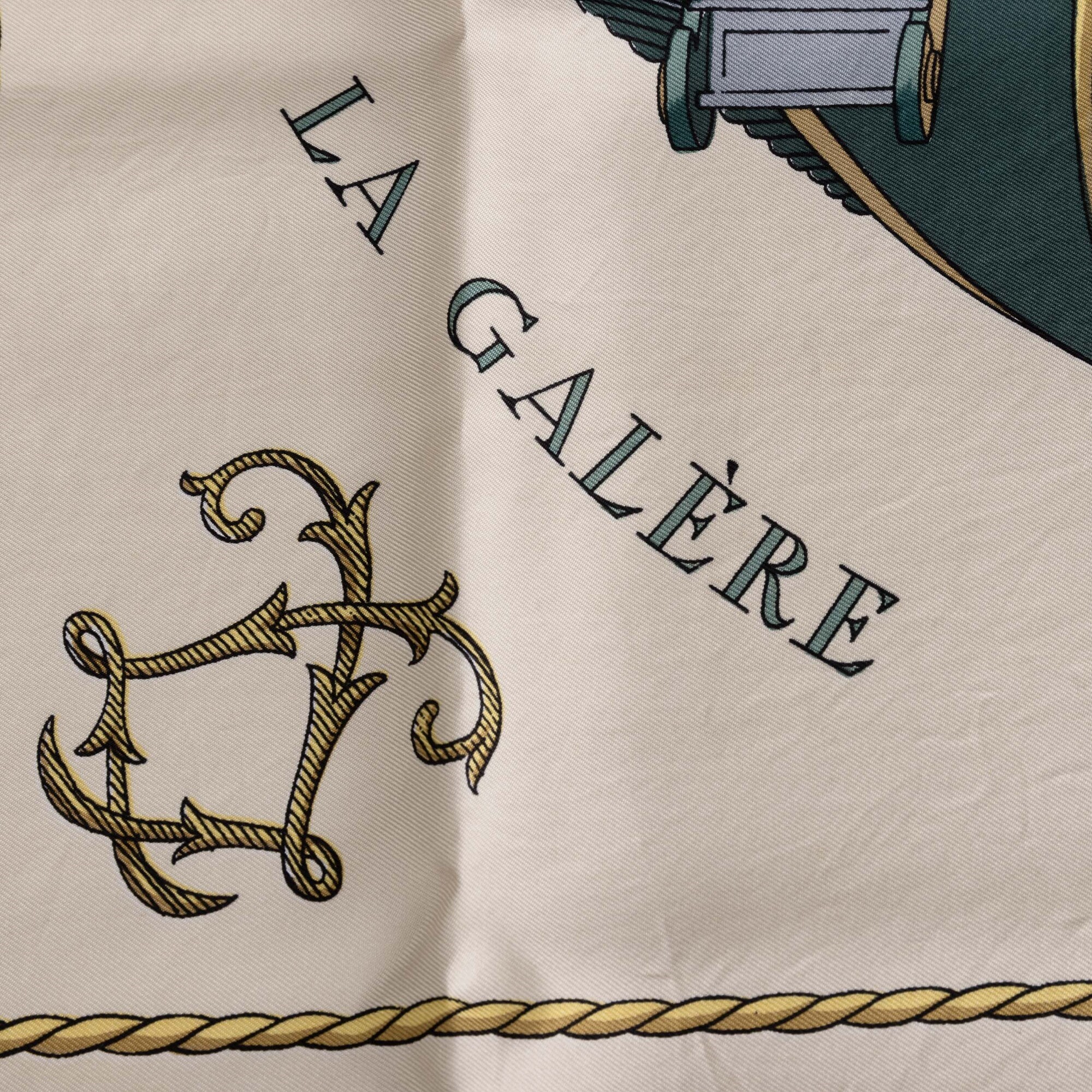 Hermes Carré