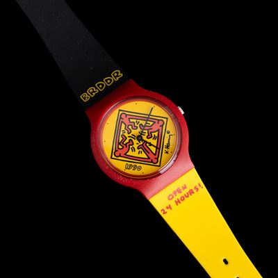 Orologio entro custodia dedicato alla riunificazione tedesca