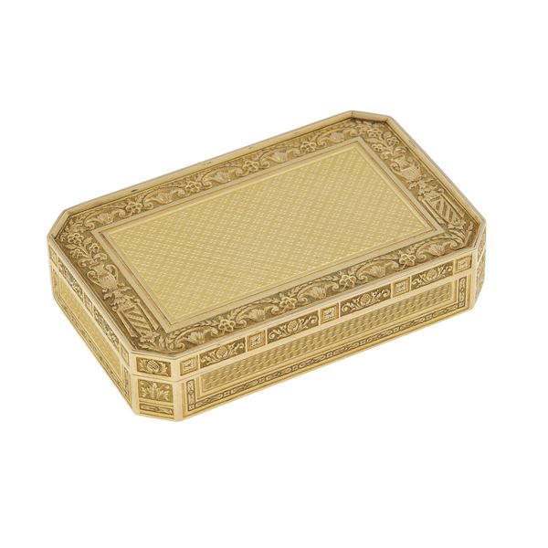 Chiseled gold box. Pseudo French standard mark. Workmaster hallmarks C I P