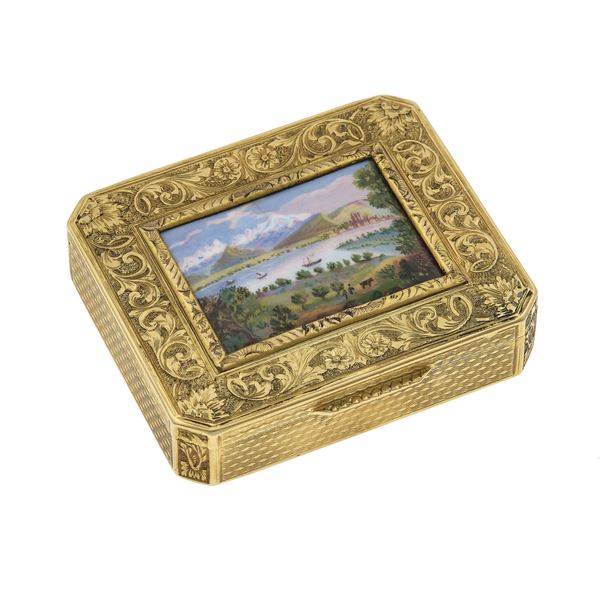 Enamel and gold carved box. Small damage. Unidentified hallmarks