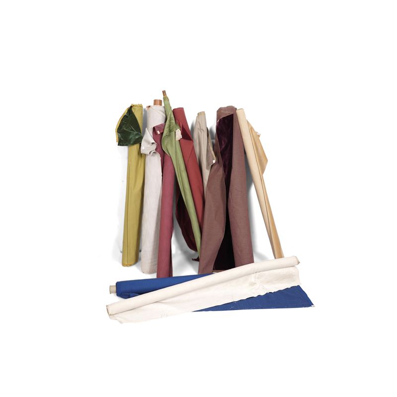 Lotto di dieci pezze di velluto di seta e cotone di varie metrature e colore.  - Asta Tappeti antichi dalla collezione di Manlio e Raoul Cabib | Seconda Parte - Cambi Casa d'Aste