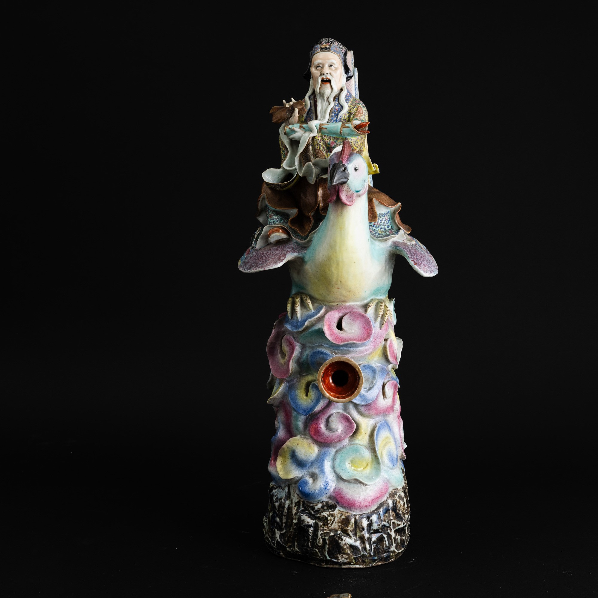 Grande Figura in Porcellana Policroma Raffigurante Saggio a Cavallo di un Gallo, Dinastia Qing, F...
