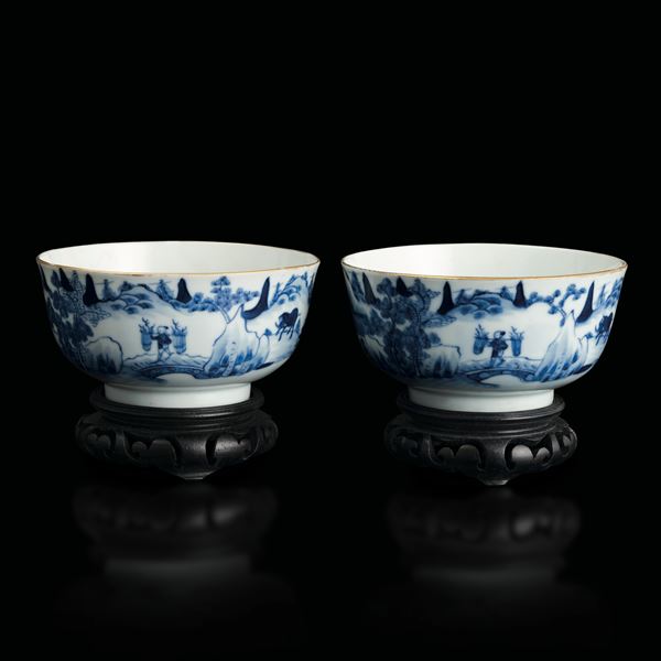 Coppia di ciotole in porcellana bianca e blu a soggetto paesaggistico, Cina, Dinastia Qing, marchio e del periodo Guangxu (1875-1908)