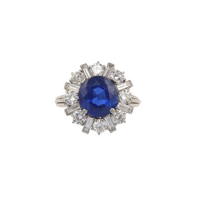 Anello con Zaffiro Sri Lanka di Ct 4.58, Nessuna Indicazione di Riscaldamento, e Diamanti