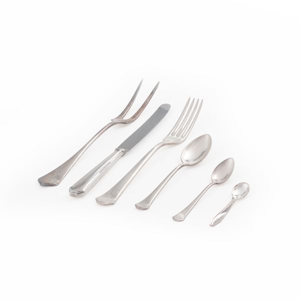 Servizio di posate in metallo argentato. Germania XX secolo