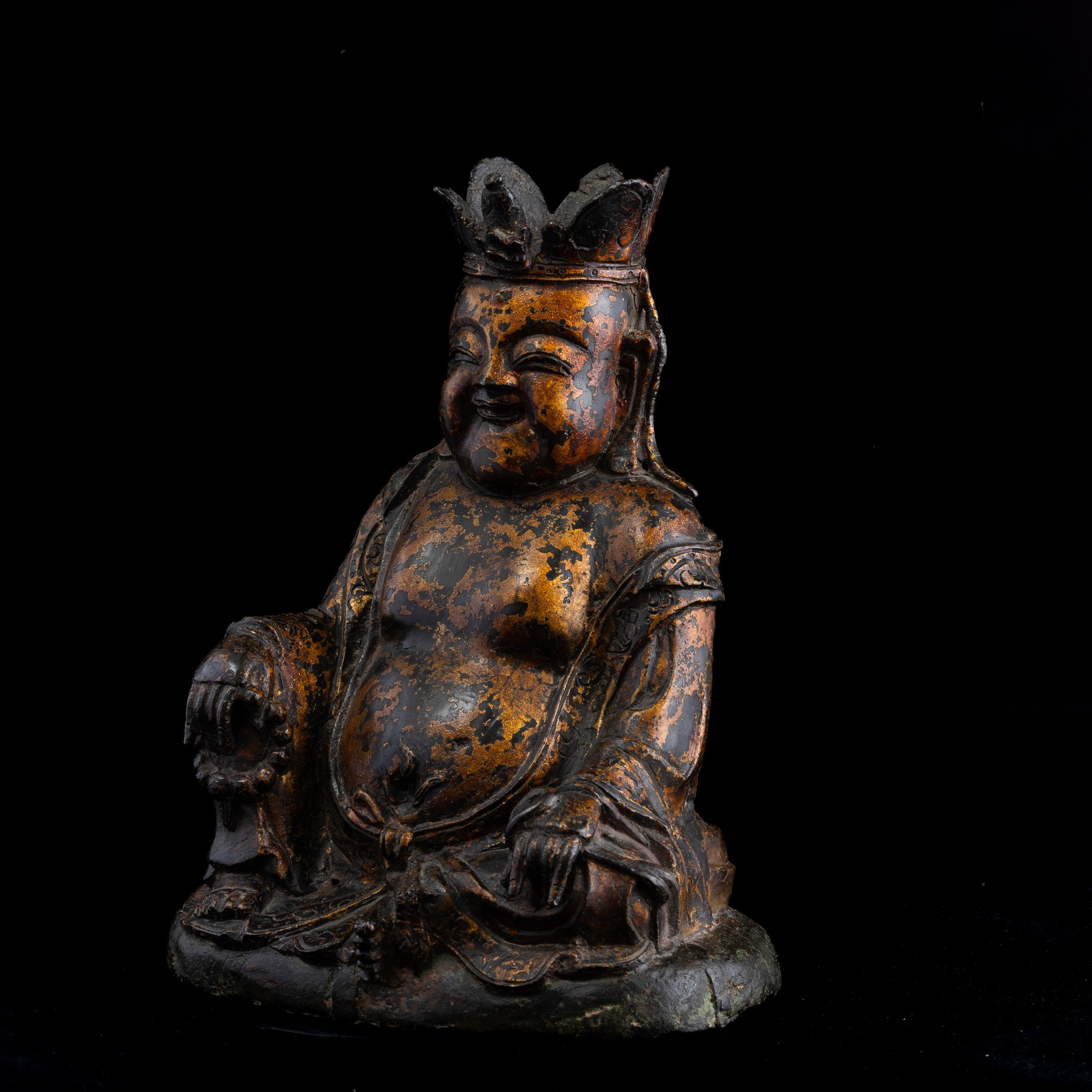Figura di Budai in Bronzo con Tracce di Doratura, Cina, Dinastia Ming (1368-1644)