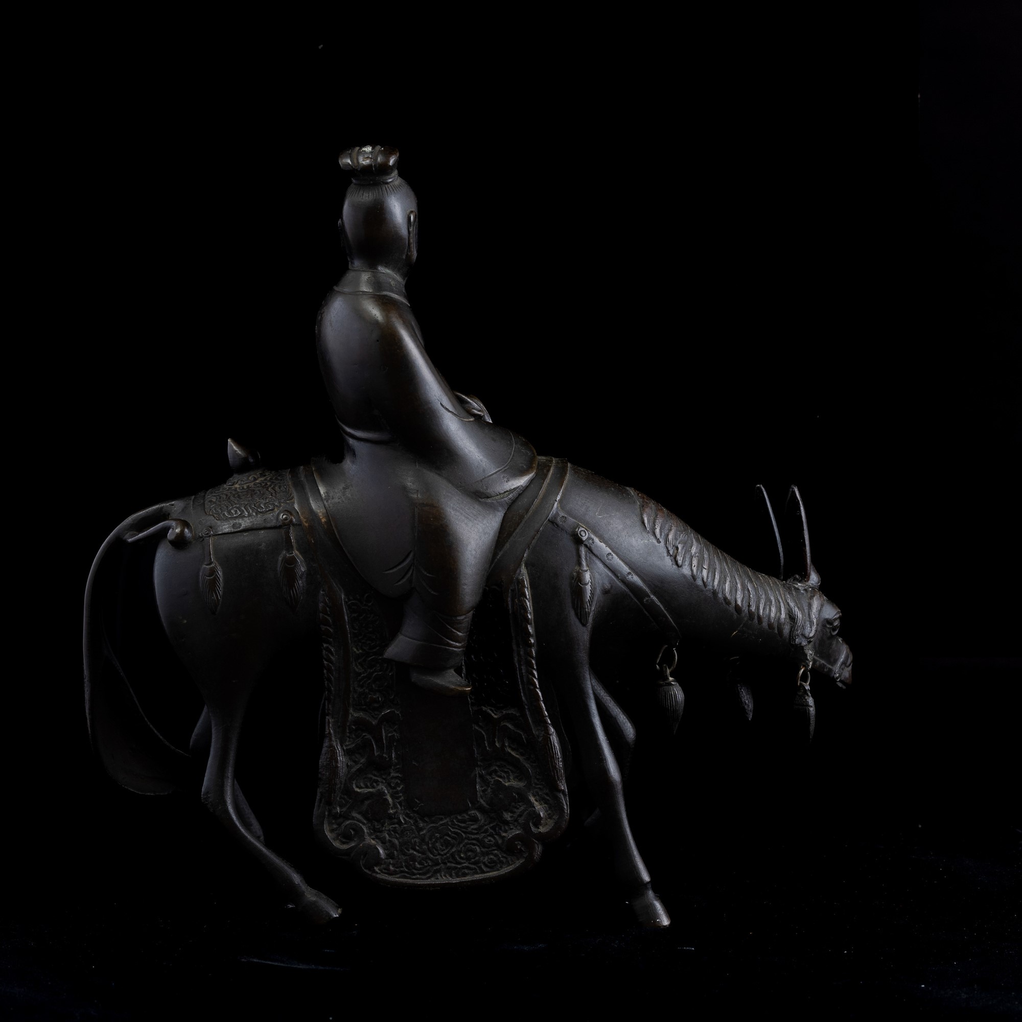 Figura in Bronzo Raffigurante Shoulau che Cavalca un Mulo, Cina, Dinastia Ming, XVII Secolo