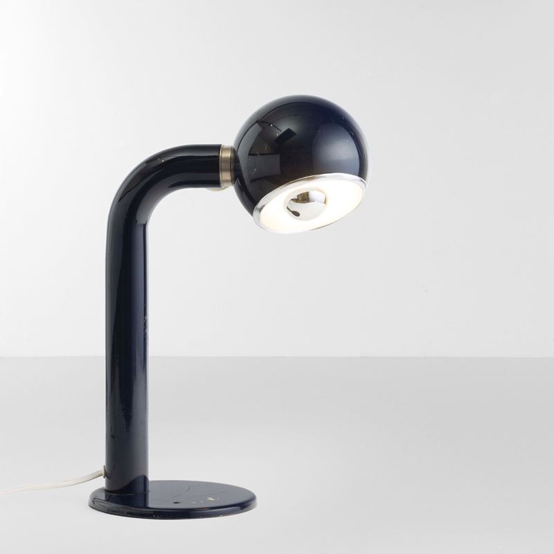 Lumi : Lampada da tavolo orientabile mod. T-414  - Asta Arredi del XX secolo - Cambi Casa d'Aste