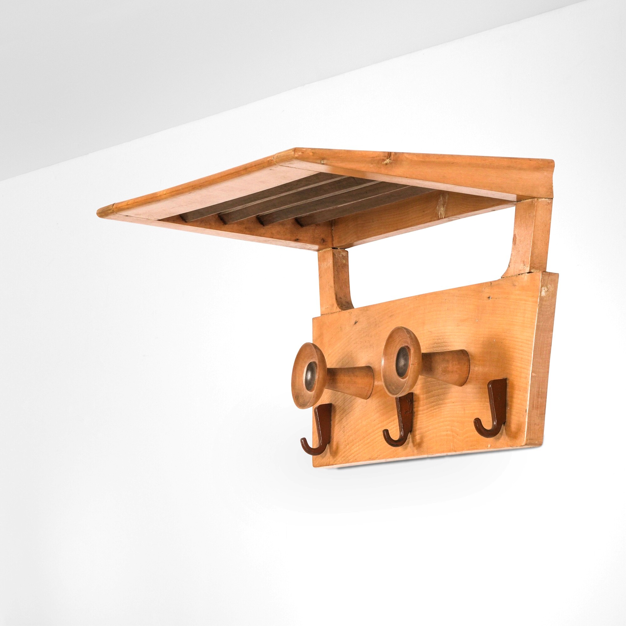 Appendiabiti a parete