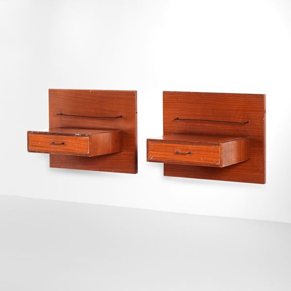 Due comodini a parete