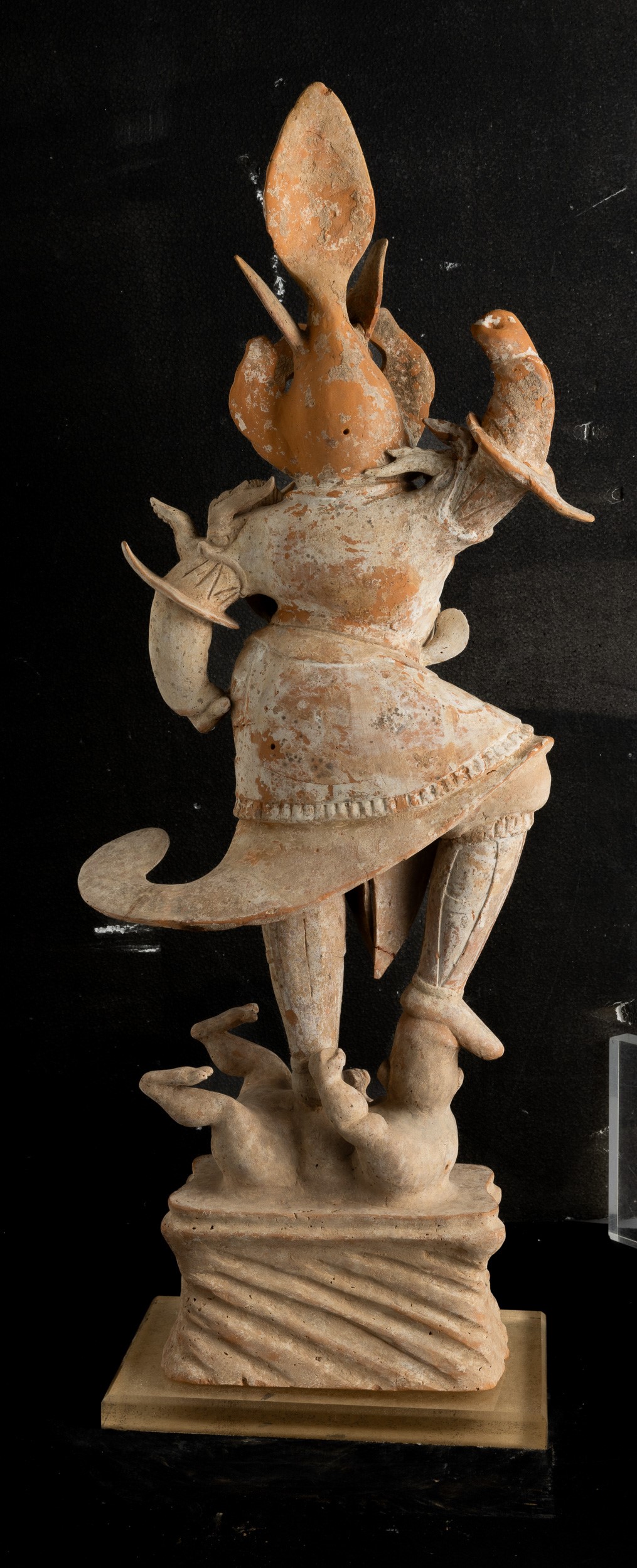 Figura di Guerriero in Terracotta con Tracce di Policromia, Cina, Dinastia Tang (618-906)