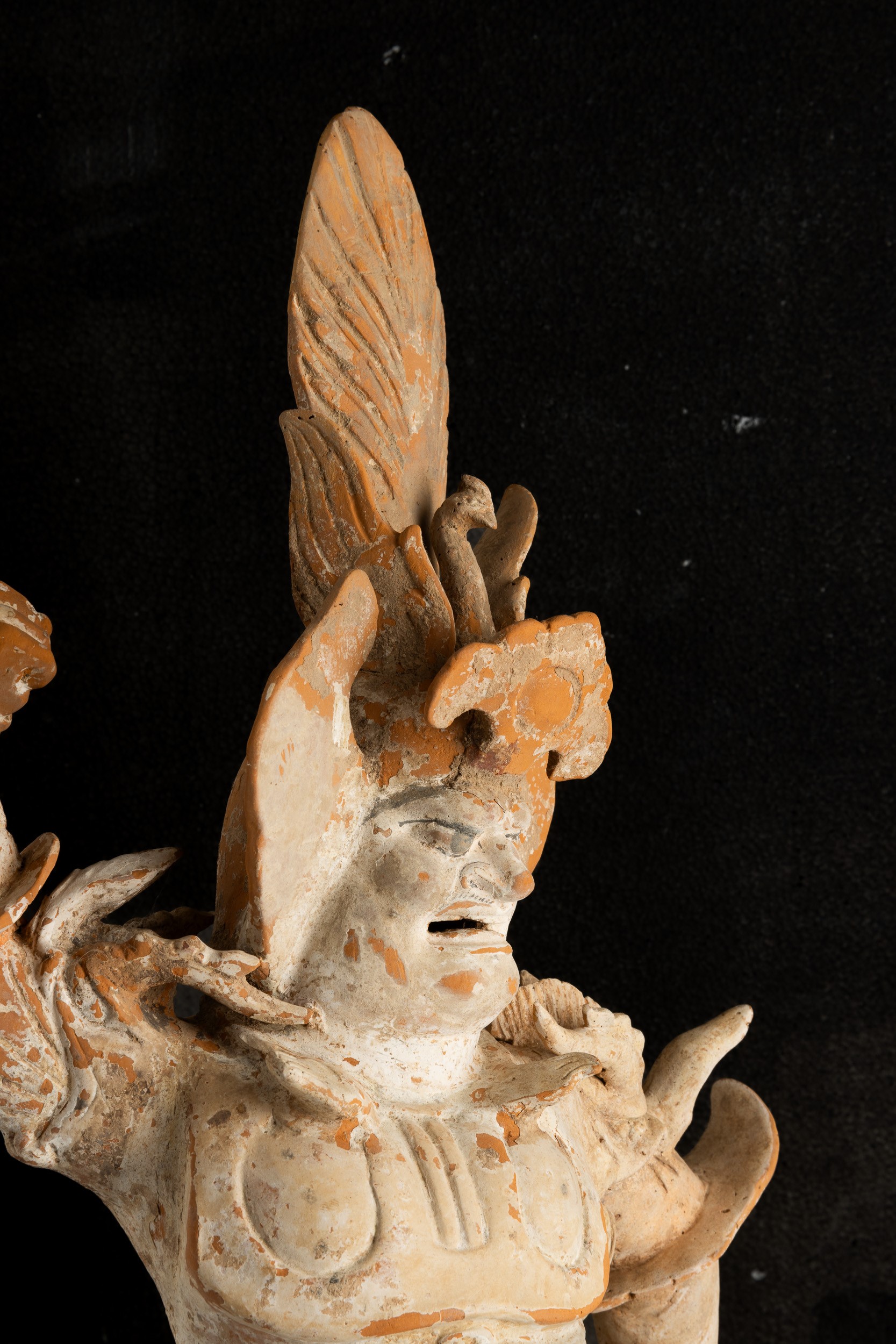 Figura di Guerriero in Terracotta con Tracce di Policromia, Cina, Dinastia Tang (618-906)