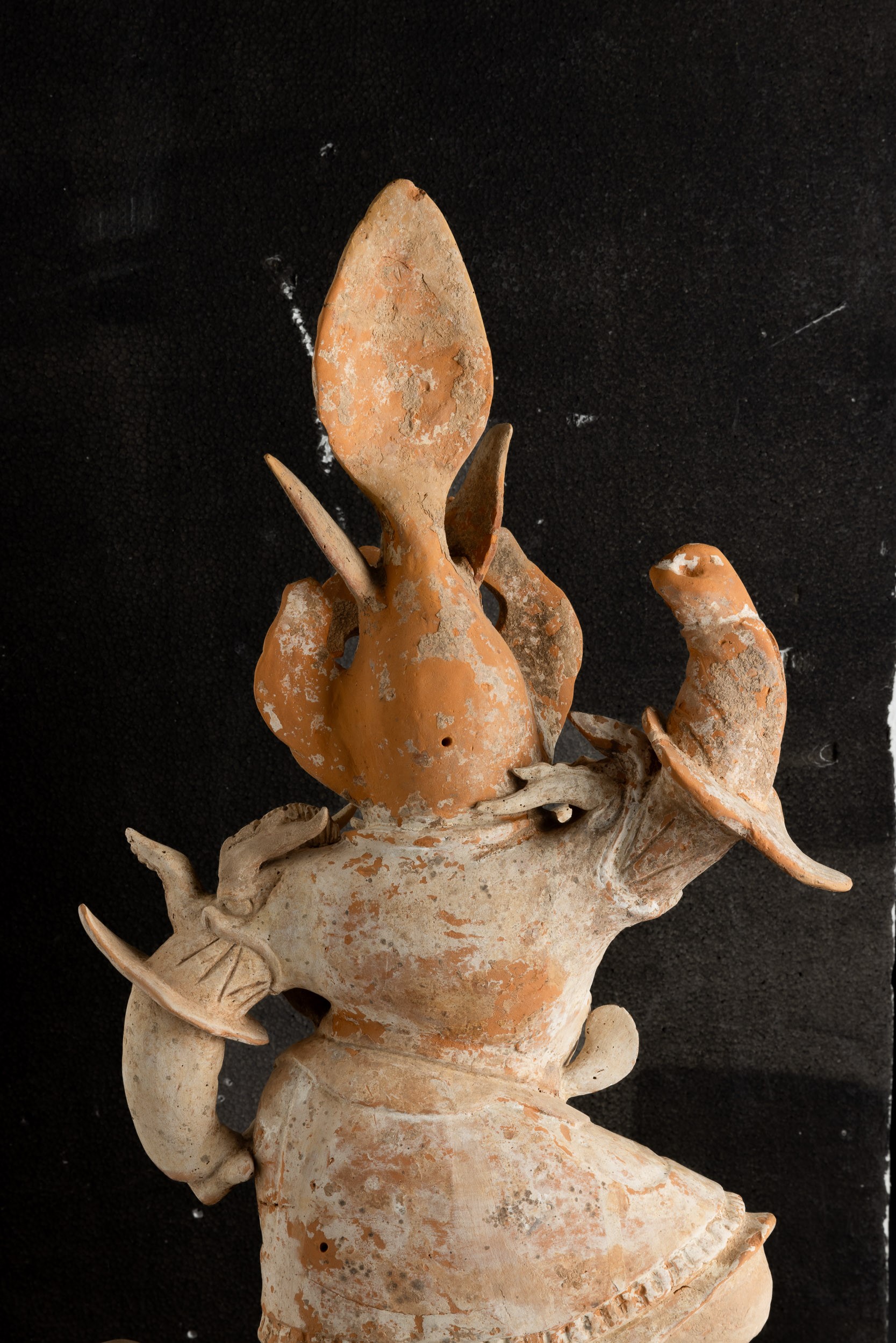 Figura di Guerriero in Terracotta con Tracce di Policromia, Cina, Dinastia Tang (618-906)