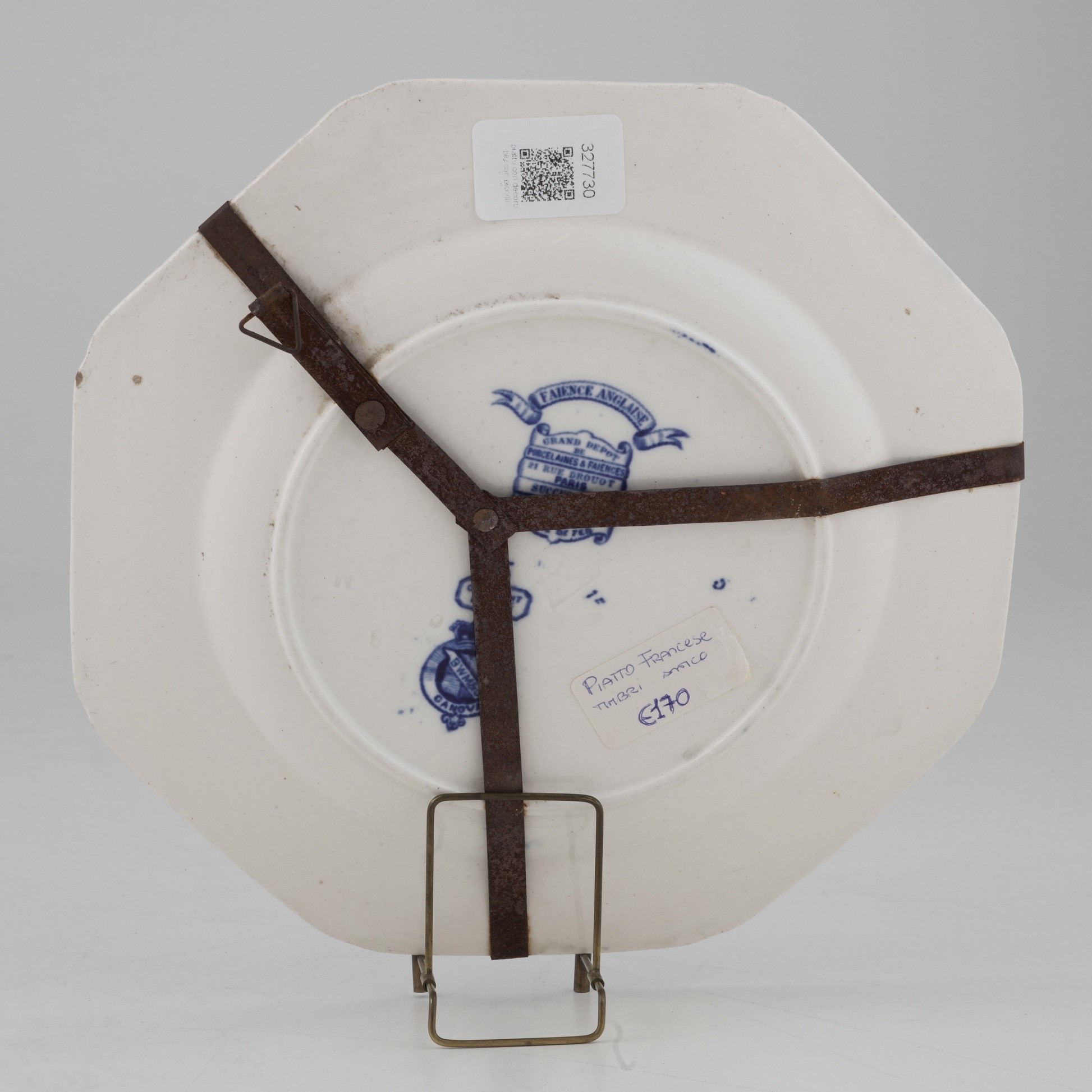 Piatto Modello "canova".inghilterra, Staffordshire, Manifattura Brown Westhead e Moore Potteries,...