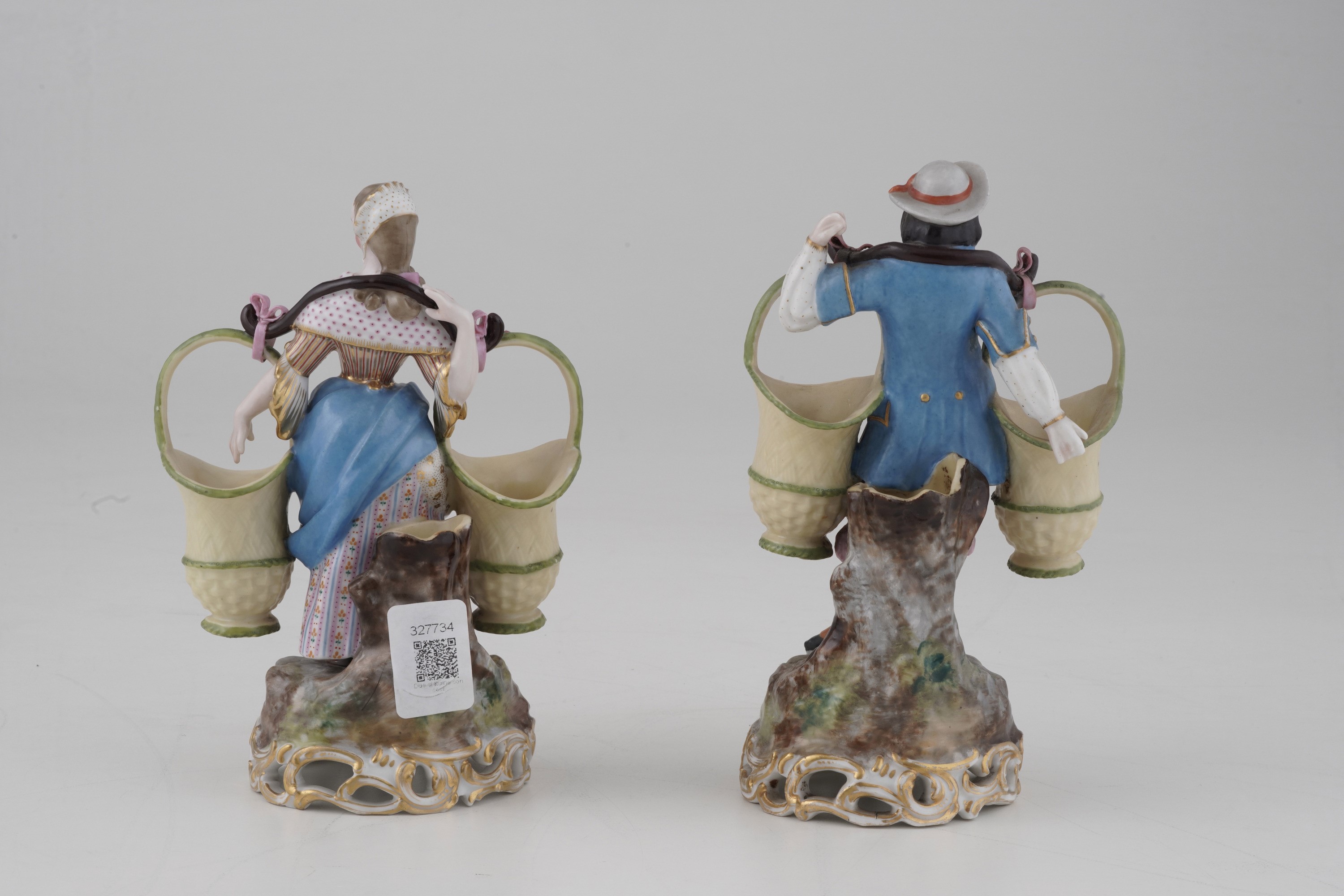 Jacob Petit, Coppia di figurine portafiori in porcellana (Francia, Fontainebleau), 1850 circa