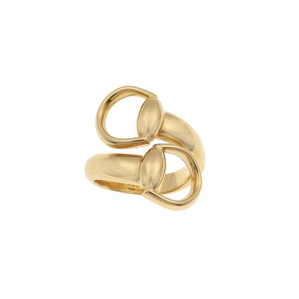 Gold "Horsebit" ring. Signed Gucci. Fitted case