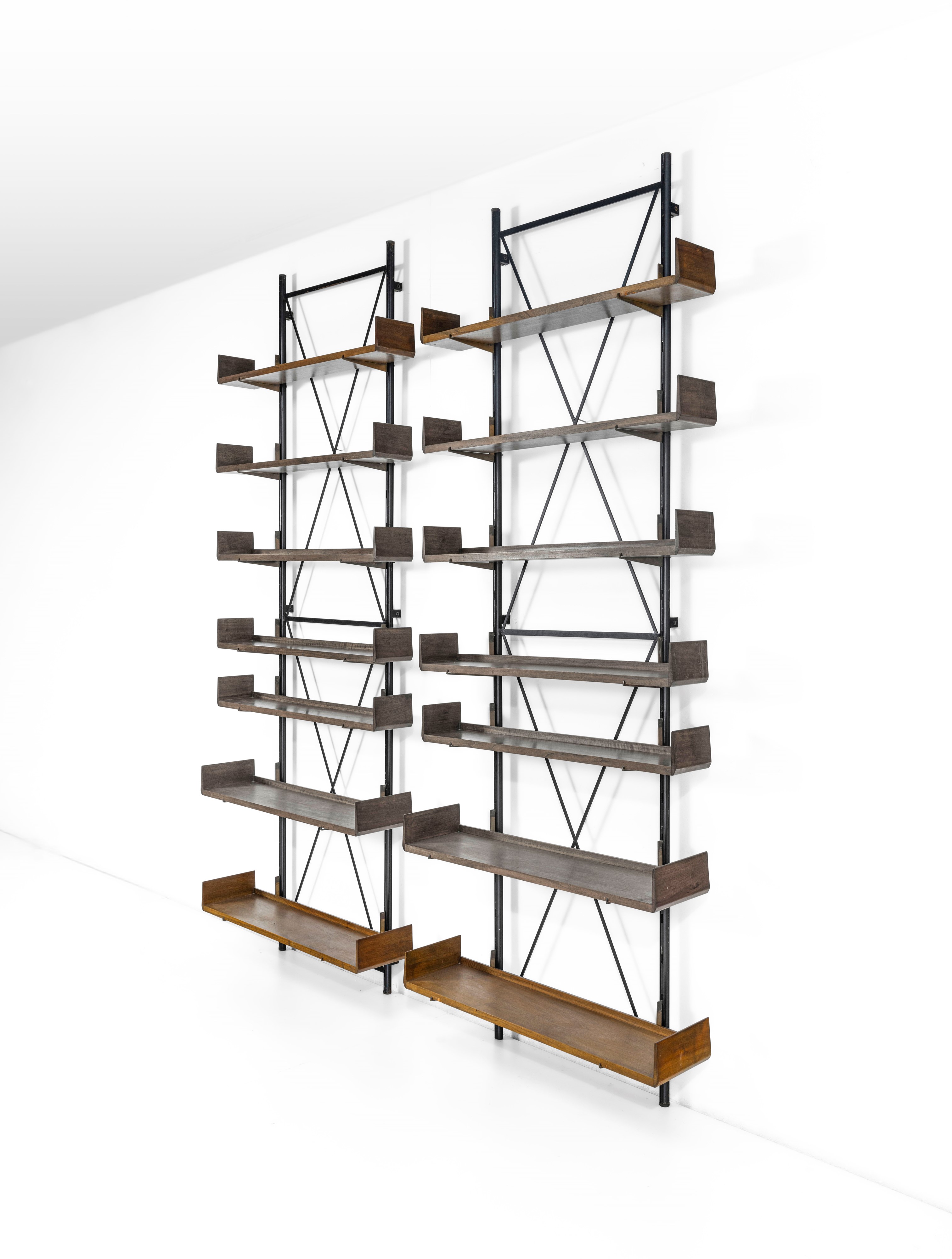 Carlo Scarpa - Due Librerie a Parete.