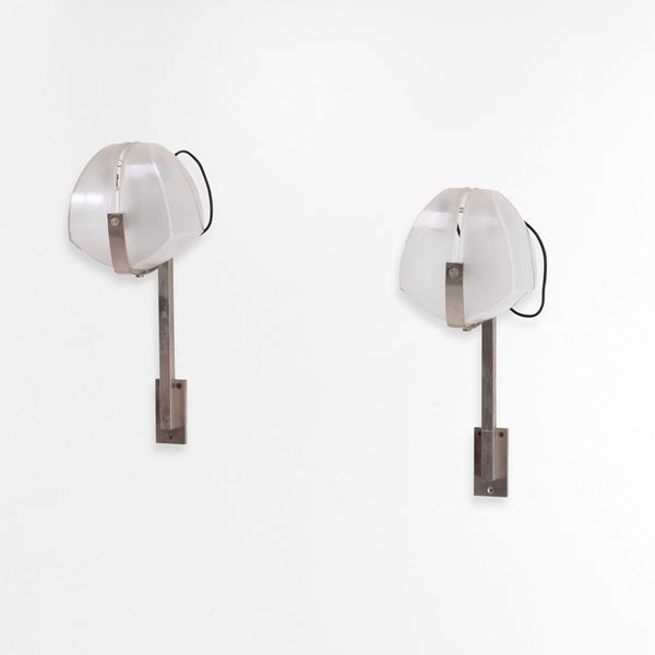 Vico Magistretti - Due lampade a parete mod. Omicron