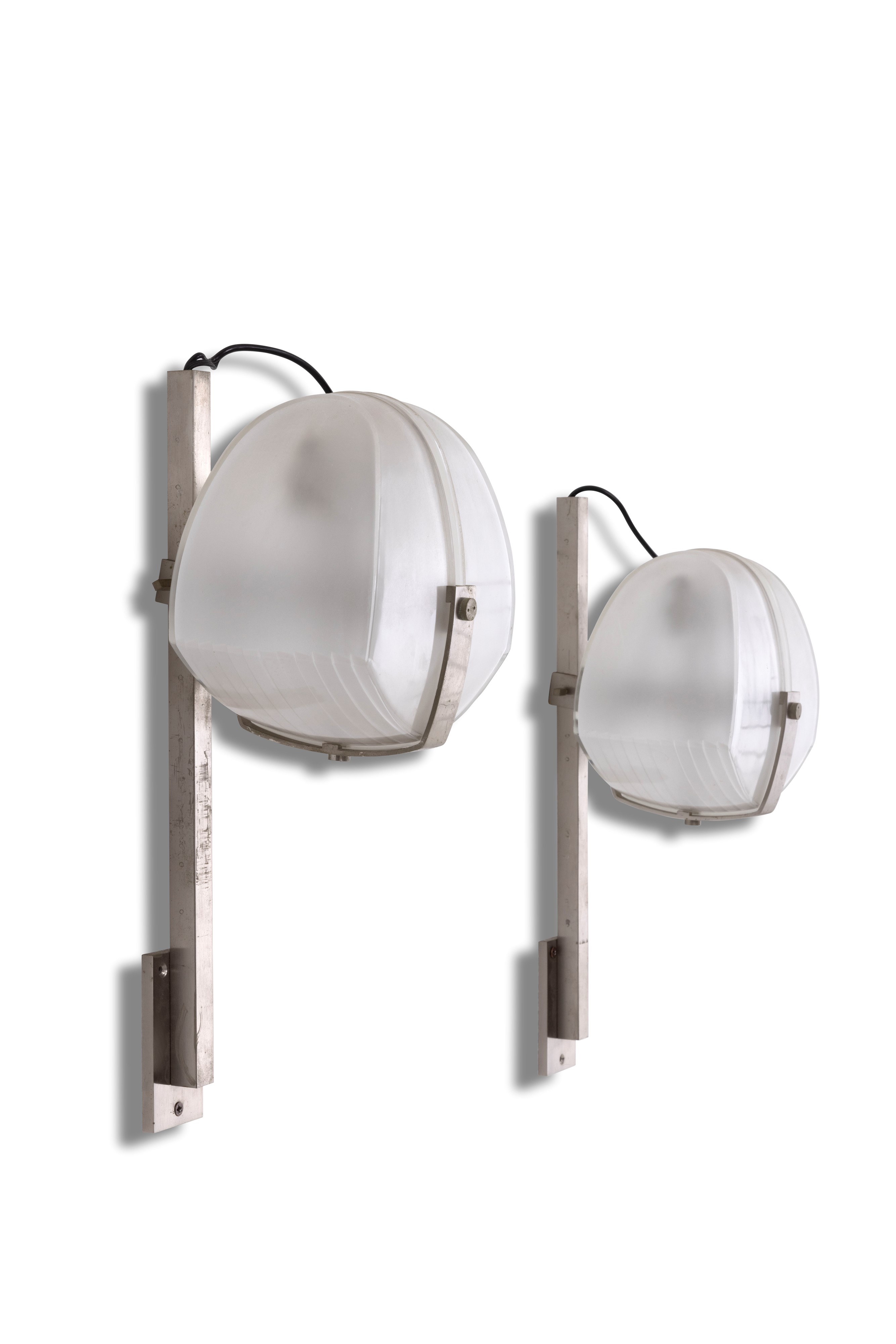 Vico Magistretti - Due Lampade a Parete Mod. Omicron