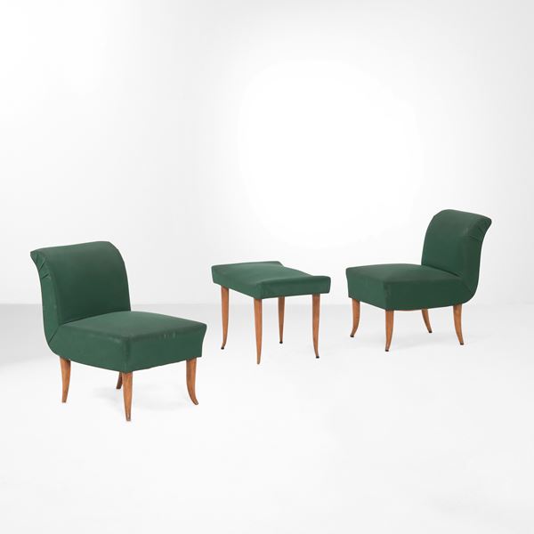 Due poltroncine e poggiapiedi
