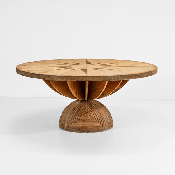 Tavolo mod. la Rosa dei Venti
