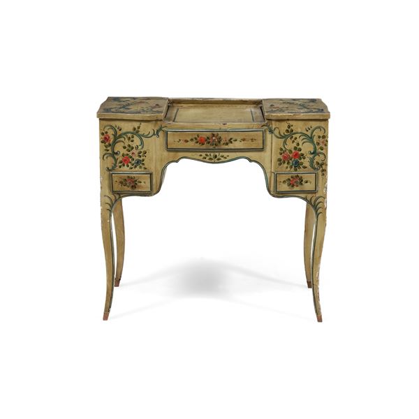 Toilette laccata in stile barocchetto genovese. XIX secolo