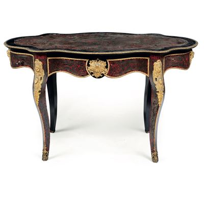 Tavolo Ovale in Legno Ebanizzato e Decoro in Bronzo e Metallo Dorato Stile Boulle. Francia, XIX S...