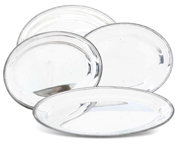 Lotto di 4 vassoi ovali. Argenteria milanese del XX secolo, argentiere Miracoli
