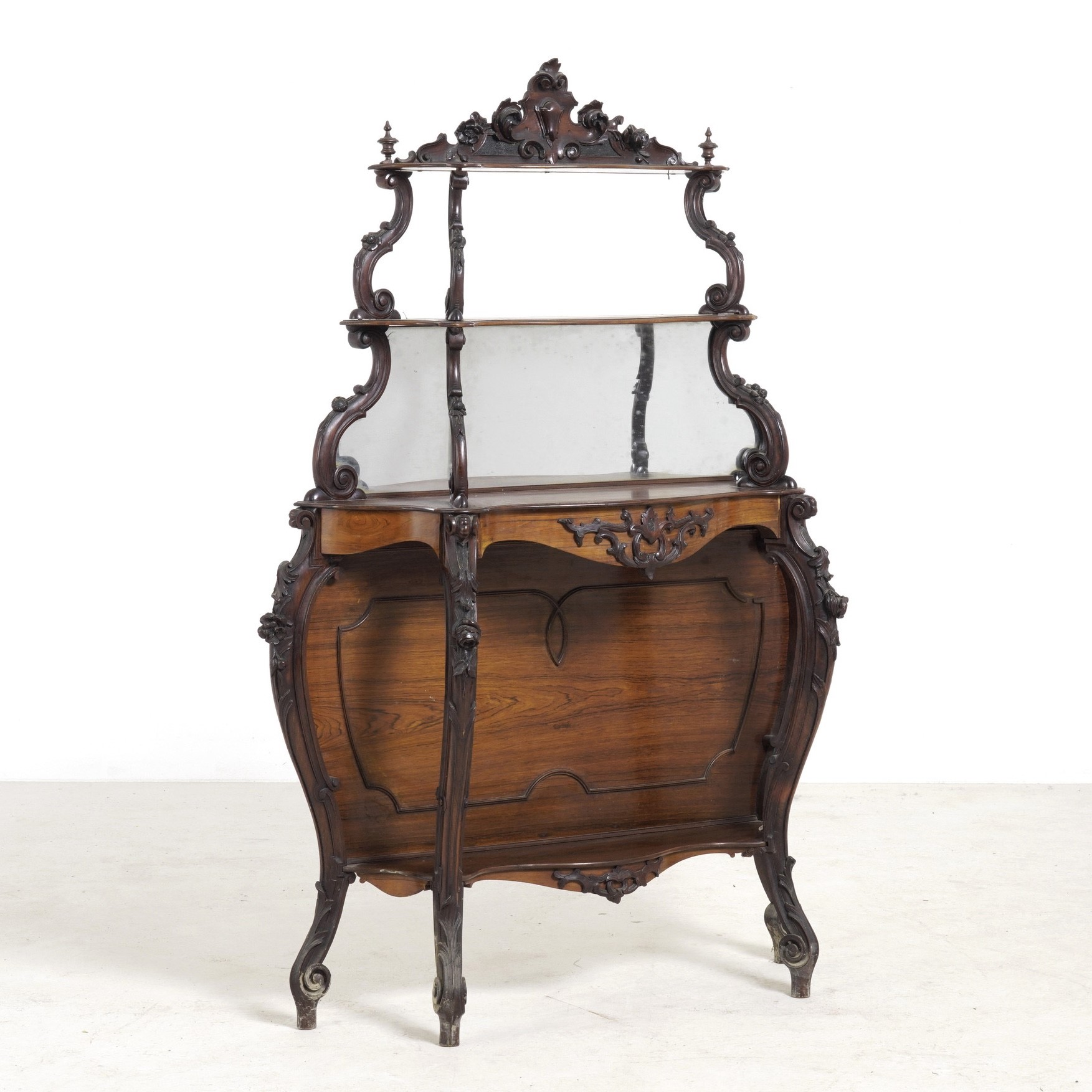 Etagere in Legno Scolpito. XIX Secolo