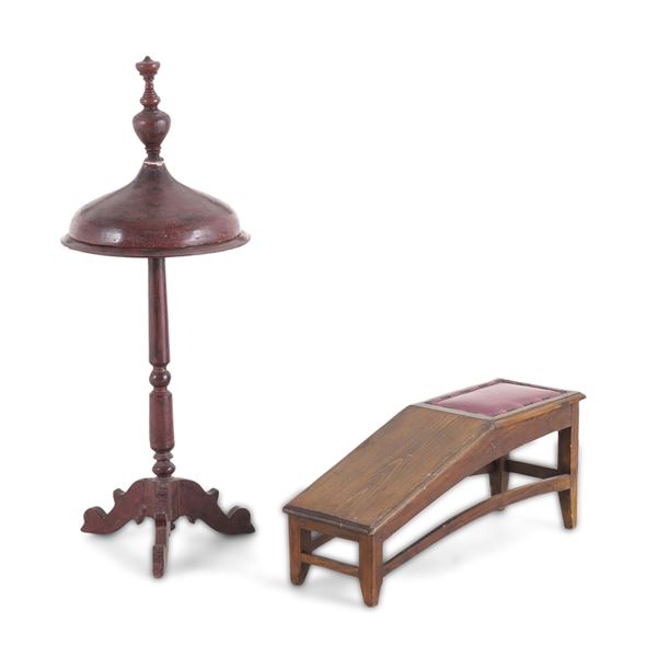 Tavolino circolare e sgabello con parte foderata in pelle