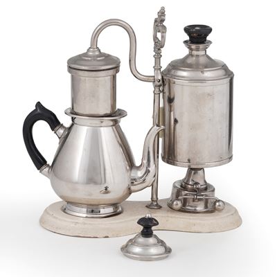 Caffettiera Ad Alcol in Metallo Argentato. XX Secolo