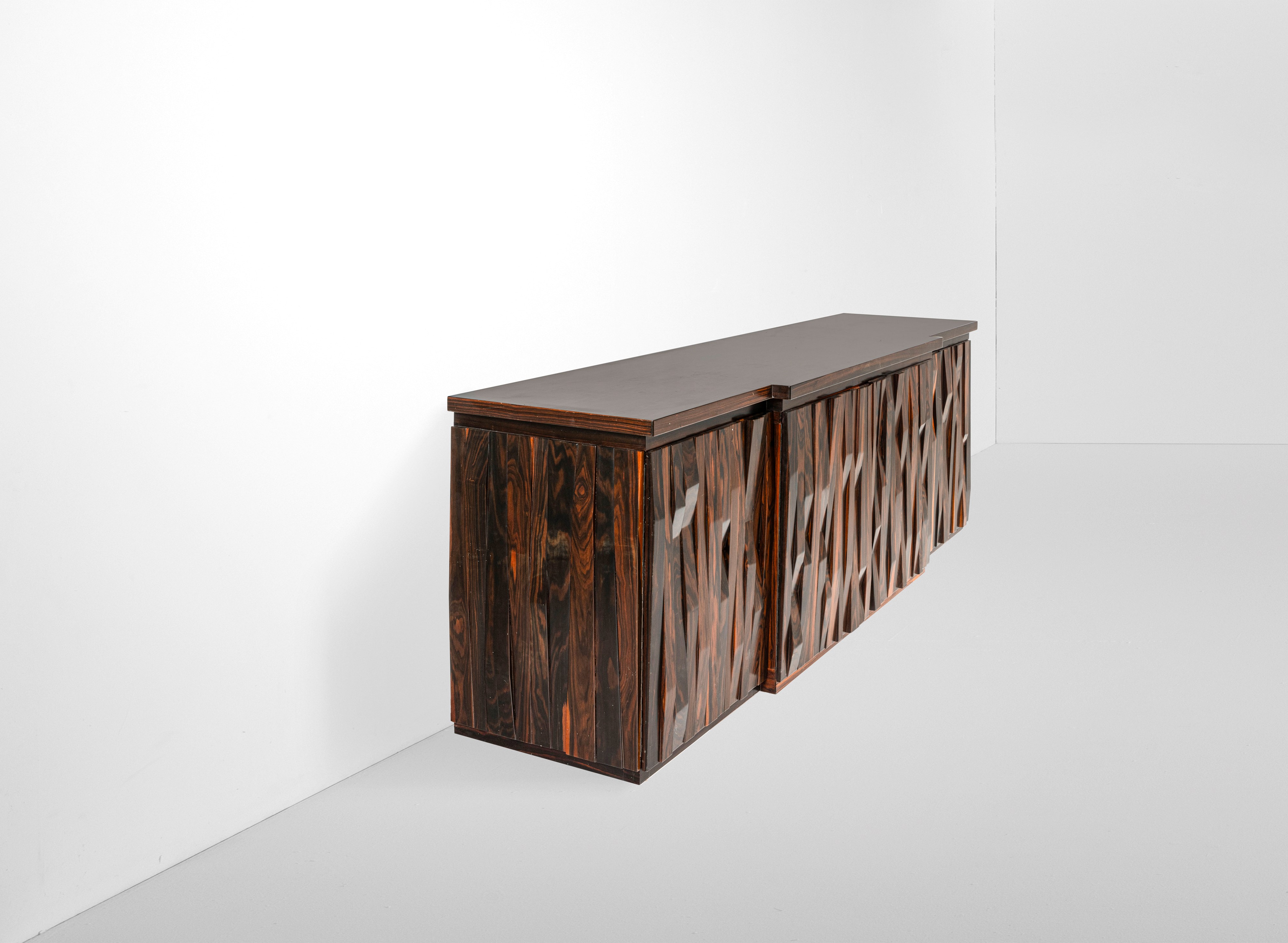 Luciano Frigerio - Grande Credenza Mod. Barium.
