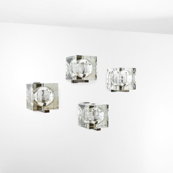 Quattro lampade a parete mod. Cubosfera.