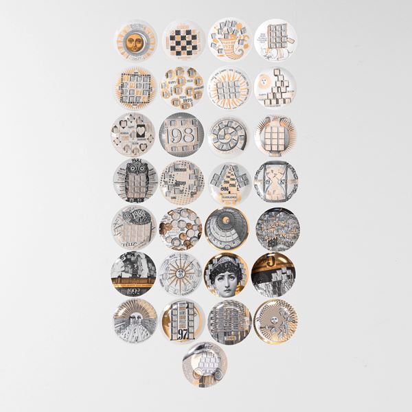 Ventinove piatti della serie Calendario