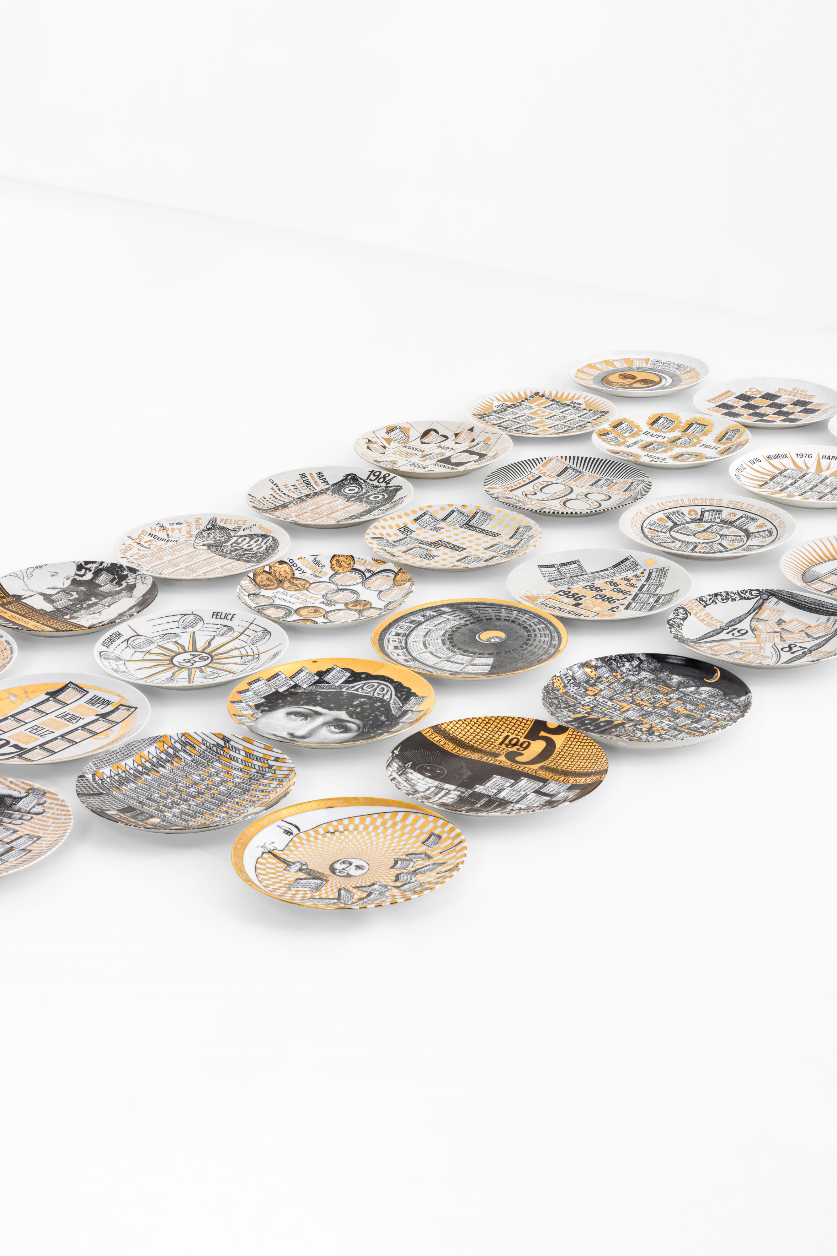 Piero Fornasetti - Ventinove Piatti della Serie Calendario