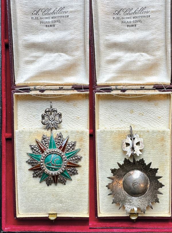 TUNISIA. ORDINE DI NISHAN AL-IFTIKAR. Onorificenza in argento dell’Ordine di Nishan al-Iftikar.