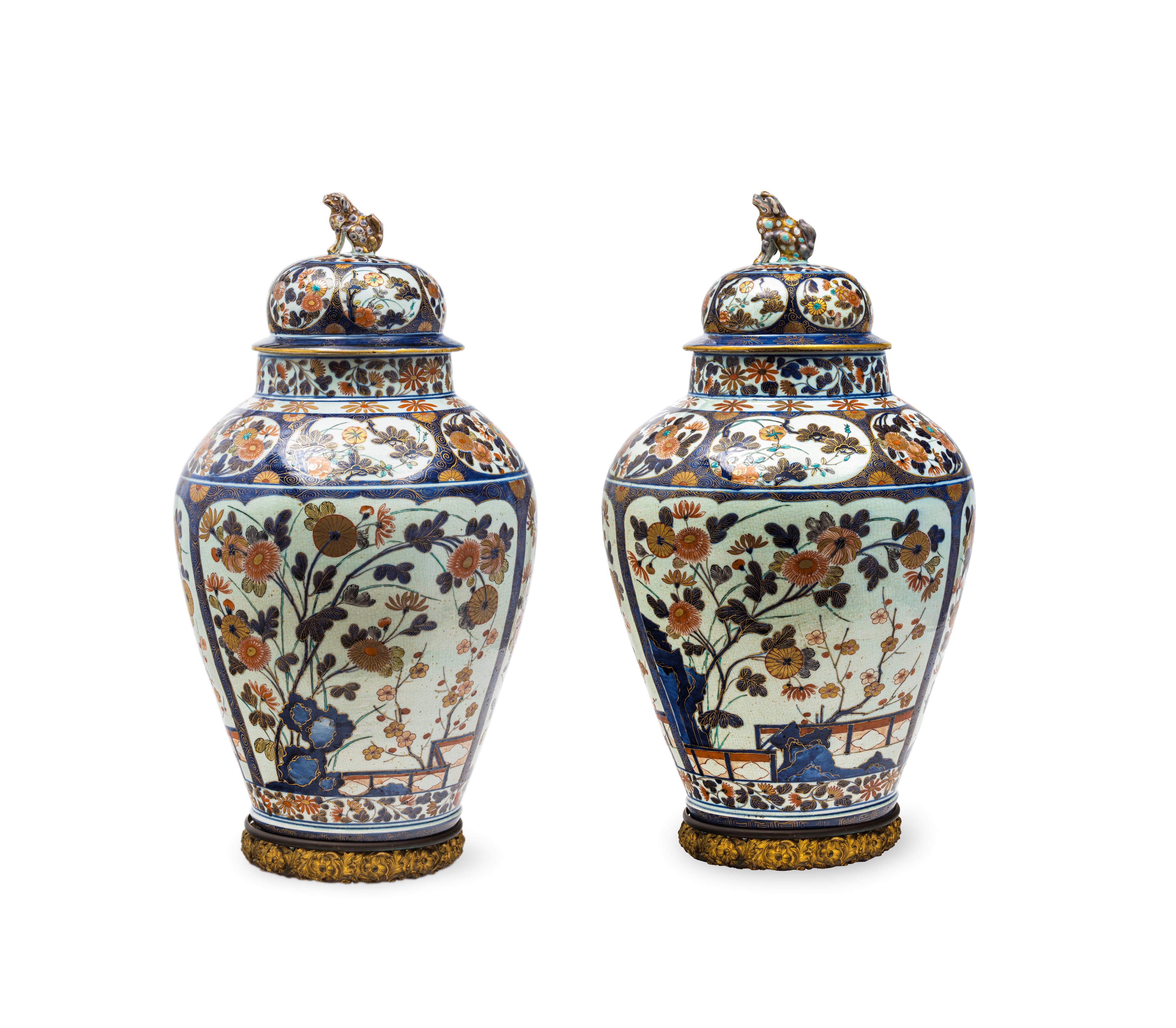 Coppia di Potiches in Porcellana Imari. Giappone, Prima Metà XVIII Secolo