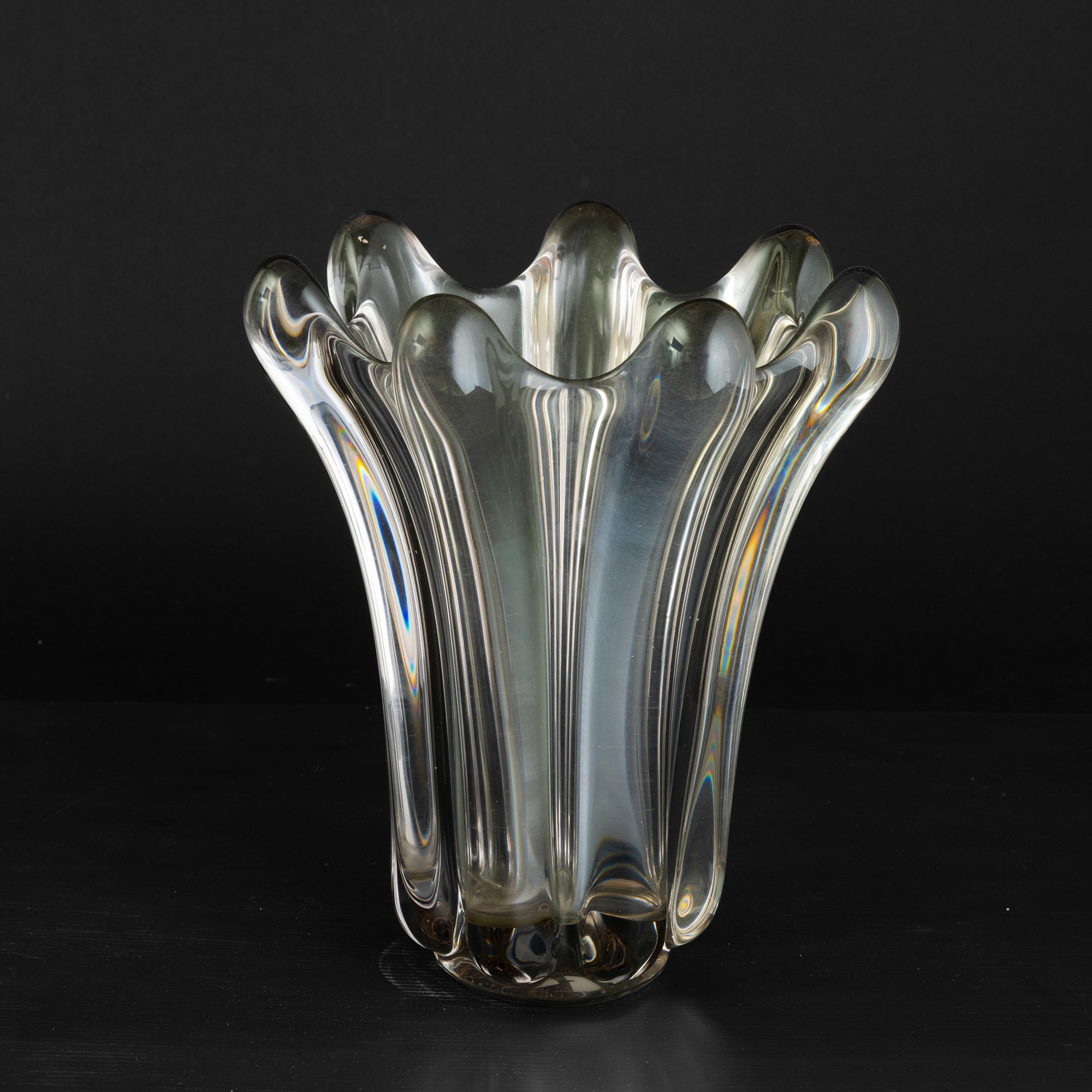 Val St. Lambert, Vaso troncoconico in cristallo soffiato a grandi costolature (Belgio, circa 1950...