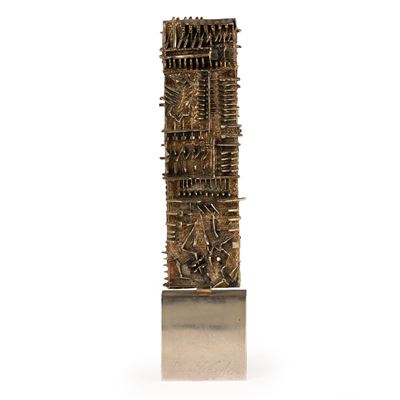 Stele per Olivetti Finfactoring, scultura in bronzo dorato