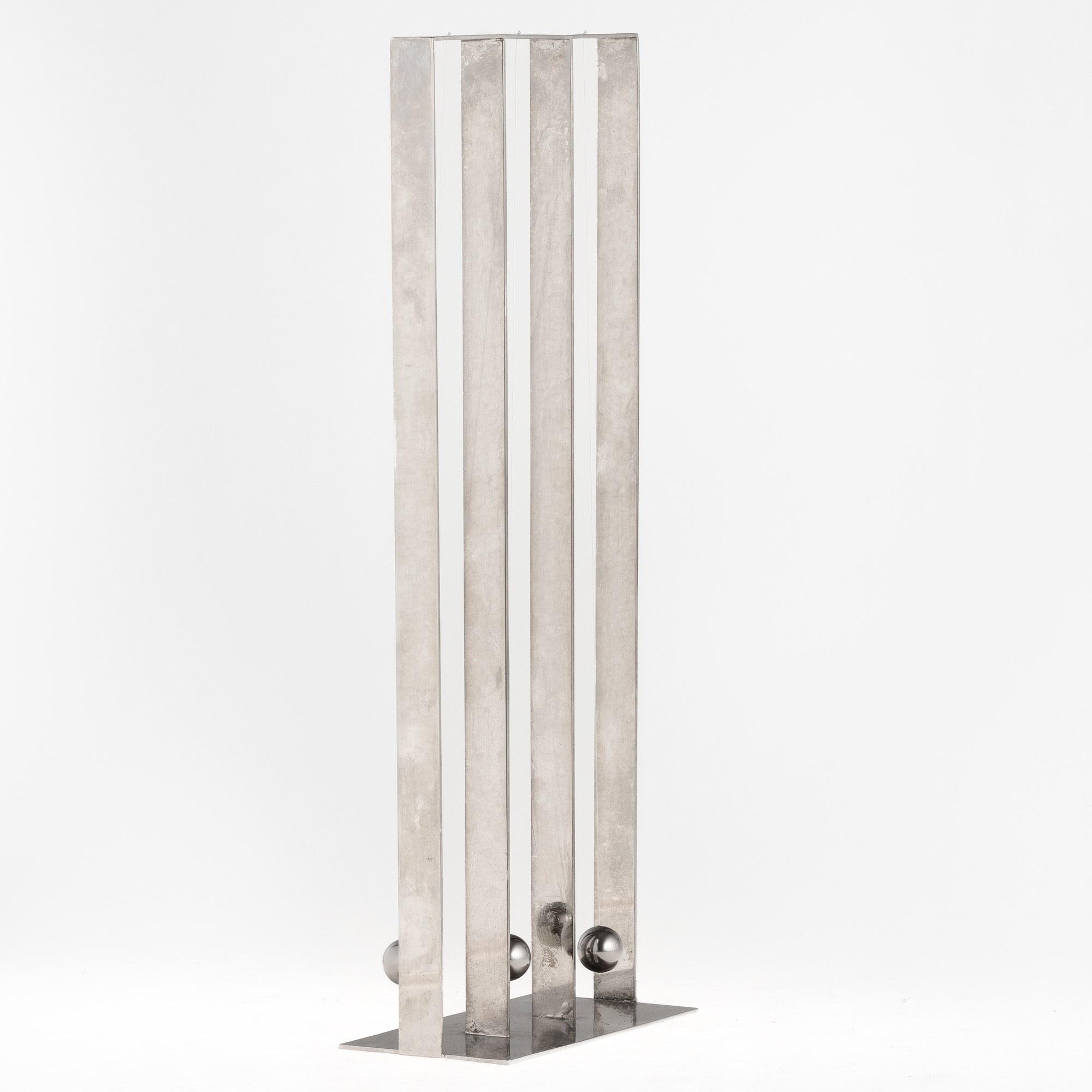 Fausto Melotti - I pendoli - scultura in acciaio, 1968