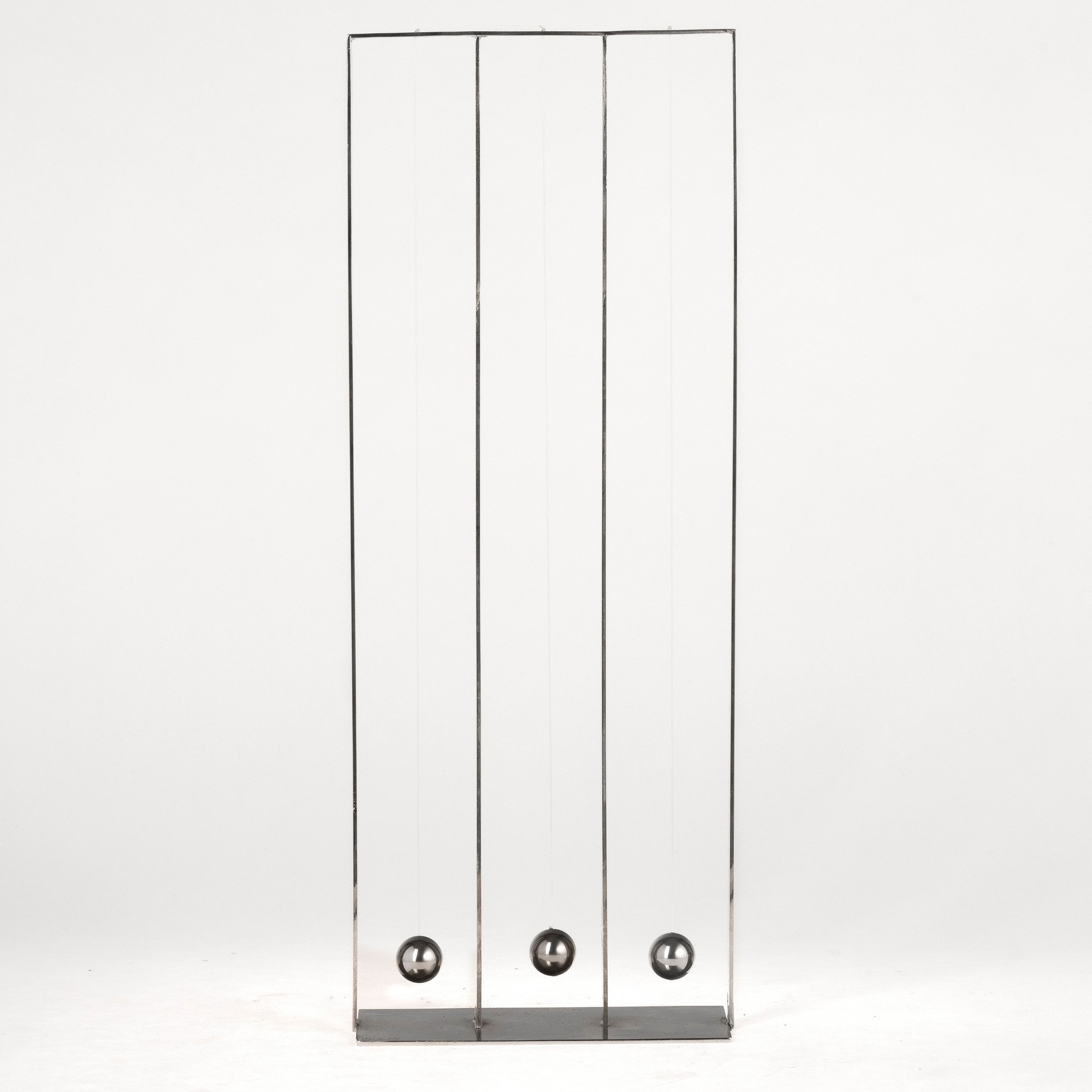 Fausto Melotti - I pendoli - scultura in acciaio, 1968
