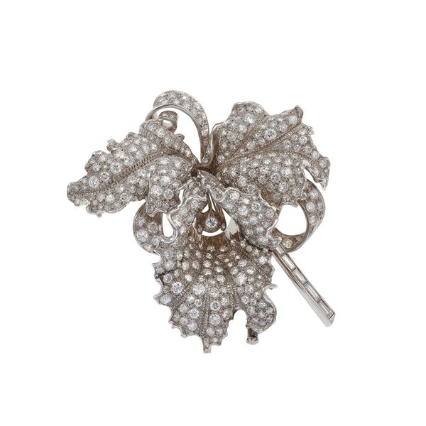 Diamond and platinum "flower" brooch