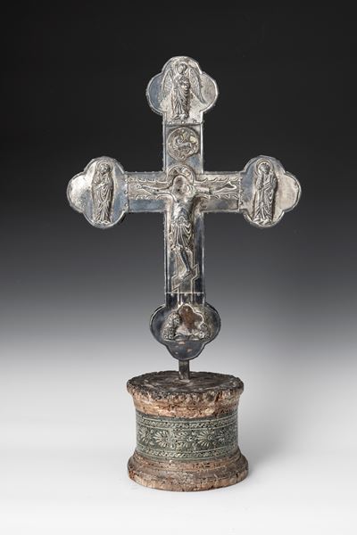 Oreficeria Gotica Italiana (veneto?, XIV Secolo) Croce Astile