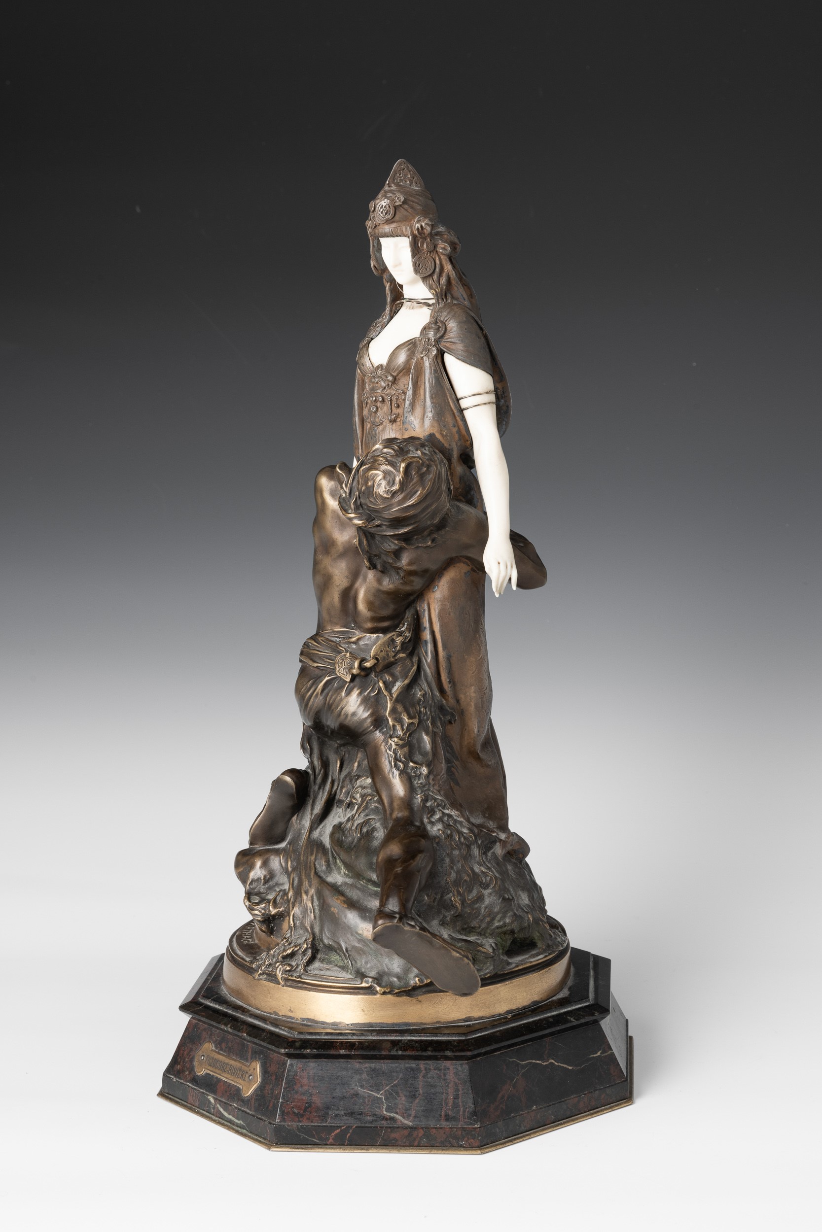 Auguste Louis Théodore Rivière - Carthage, detta anche Salambô chez Mâthô, scultura in bronzo e a...
