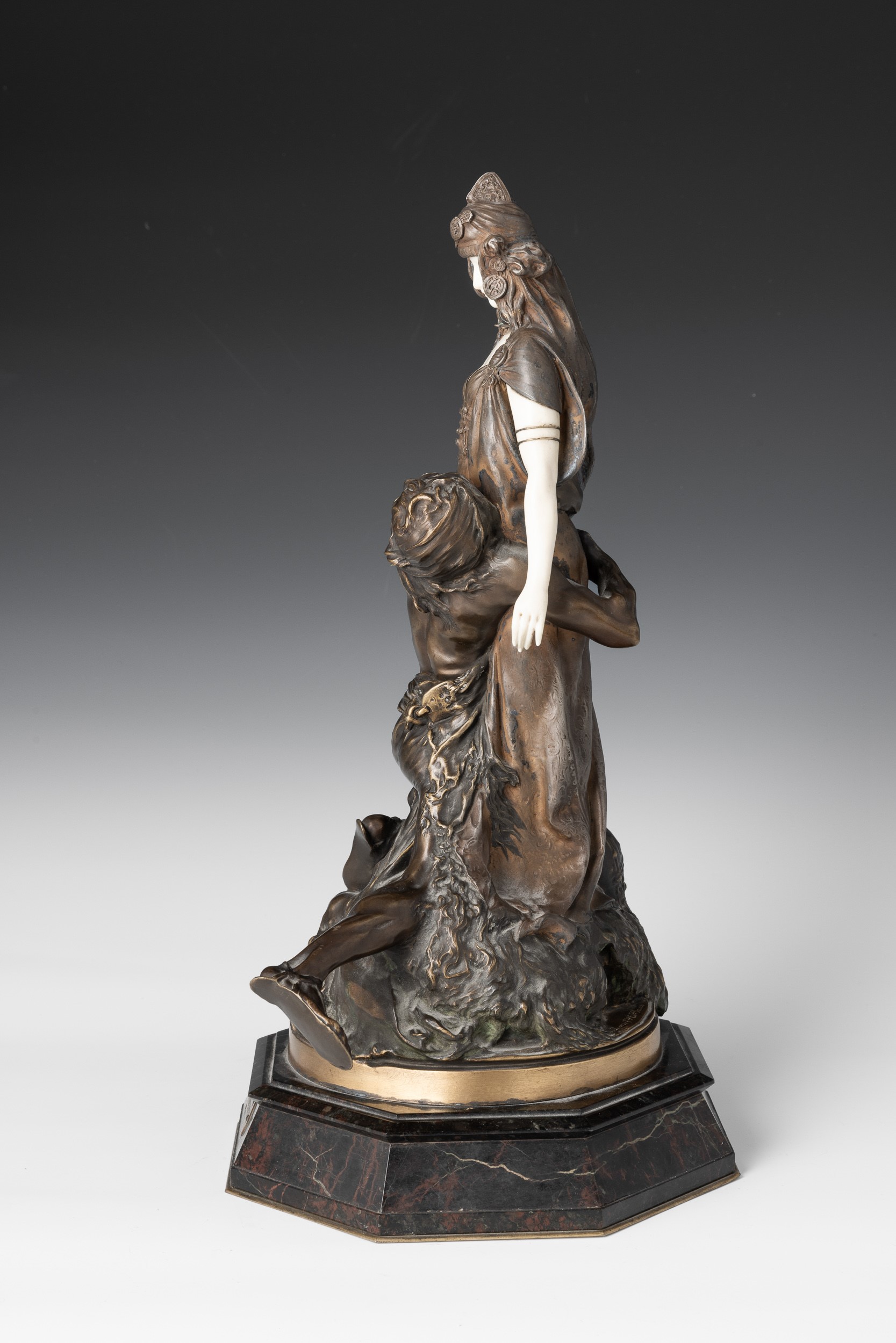 Auguste Louis Théodore Rivière - Carthage, detta anche Salambô chez Mâthô, scultura in bronzo e a...